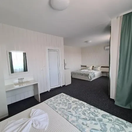 Pensionat Yanevi Ravda